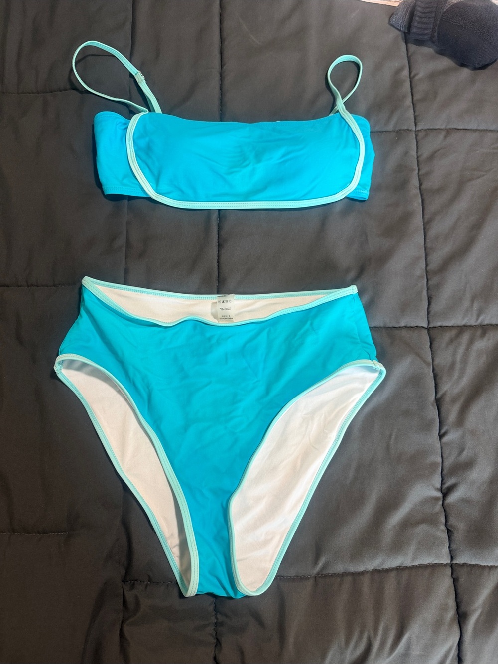 Vibrant Aqua Two-Piece Bikini Set Women’s size small